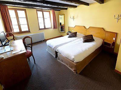 Hotel Logis De La Cloche 3*